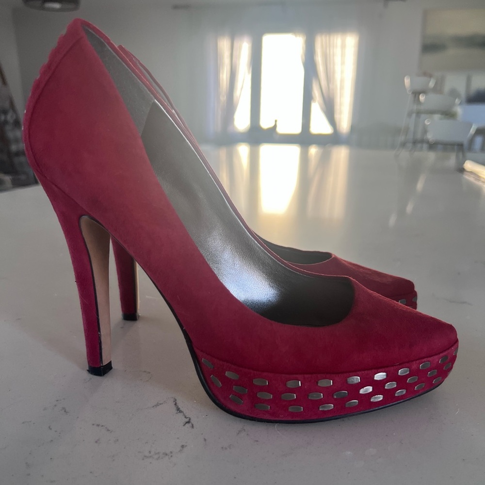 Vince Camuto red suede pumps size 7
